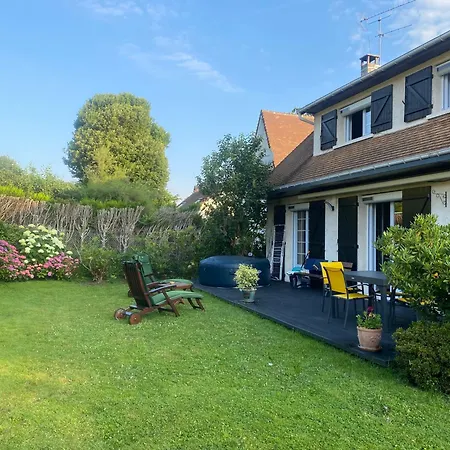 Les De La Grange Bed & Breakfast